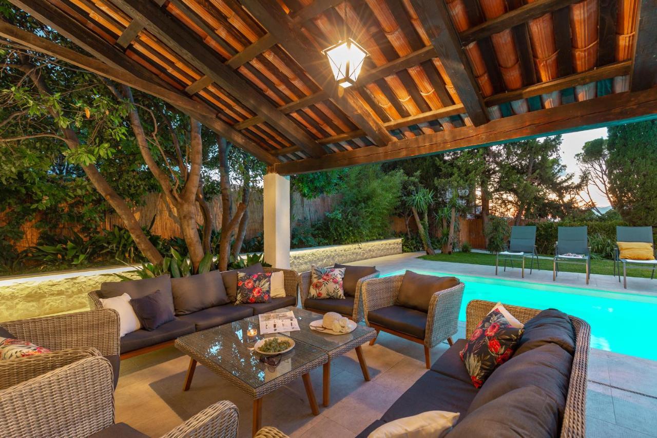 Hedera Villa *