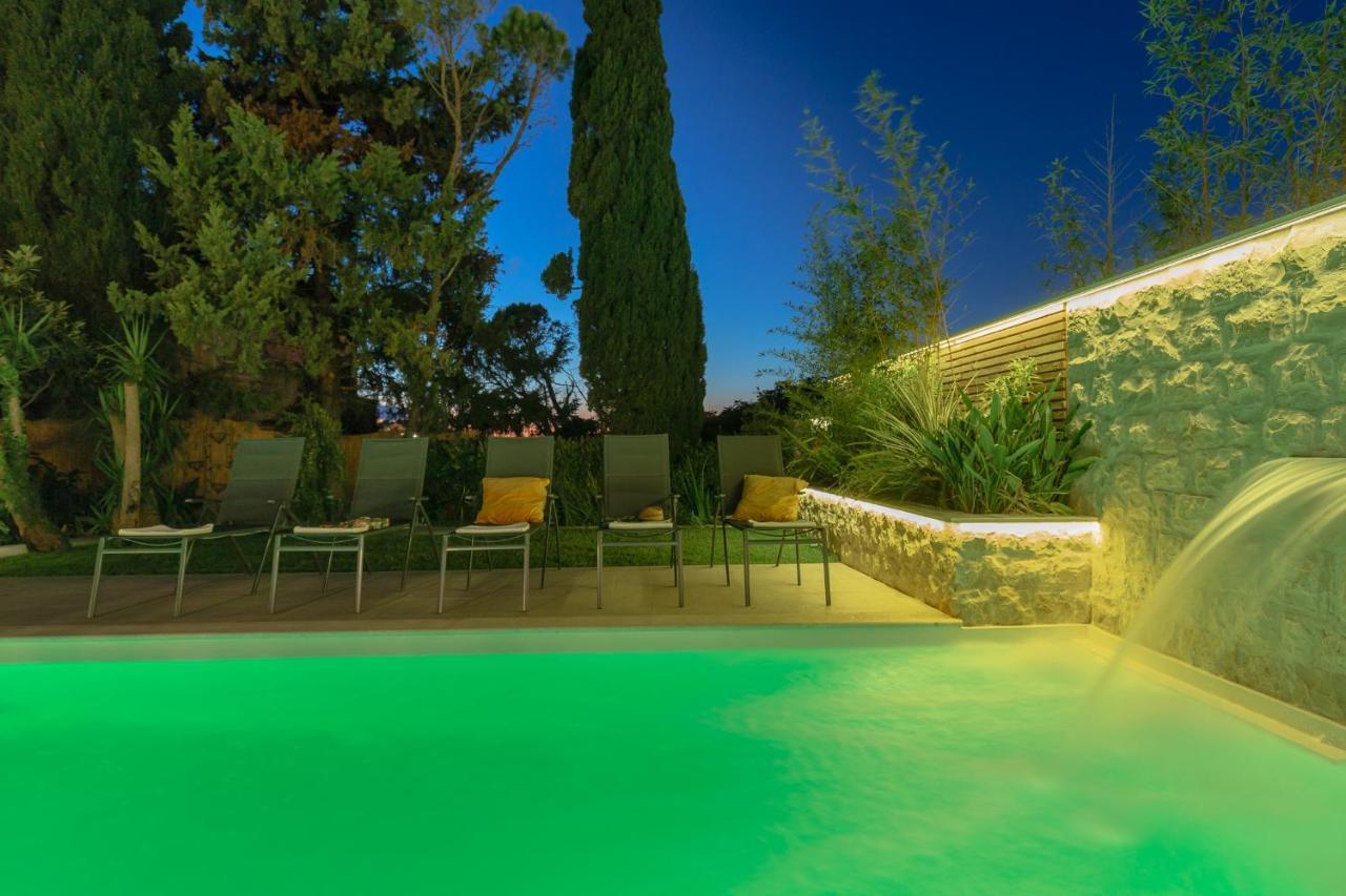 Hedera Villa *