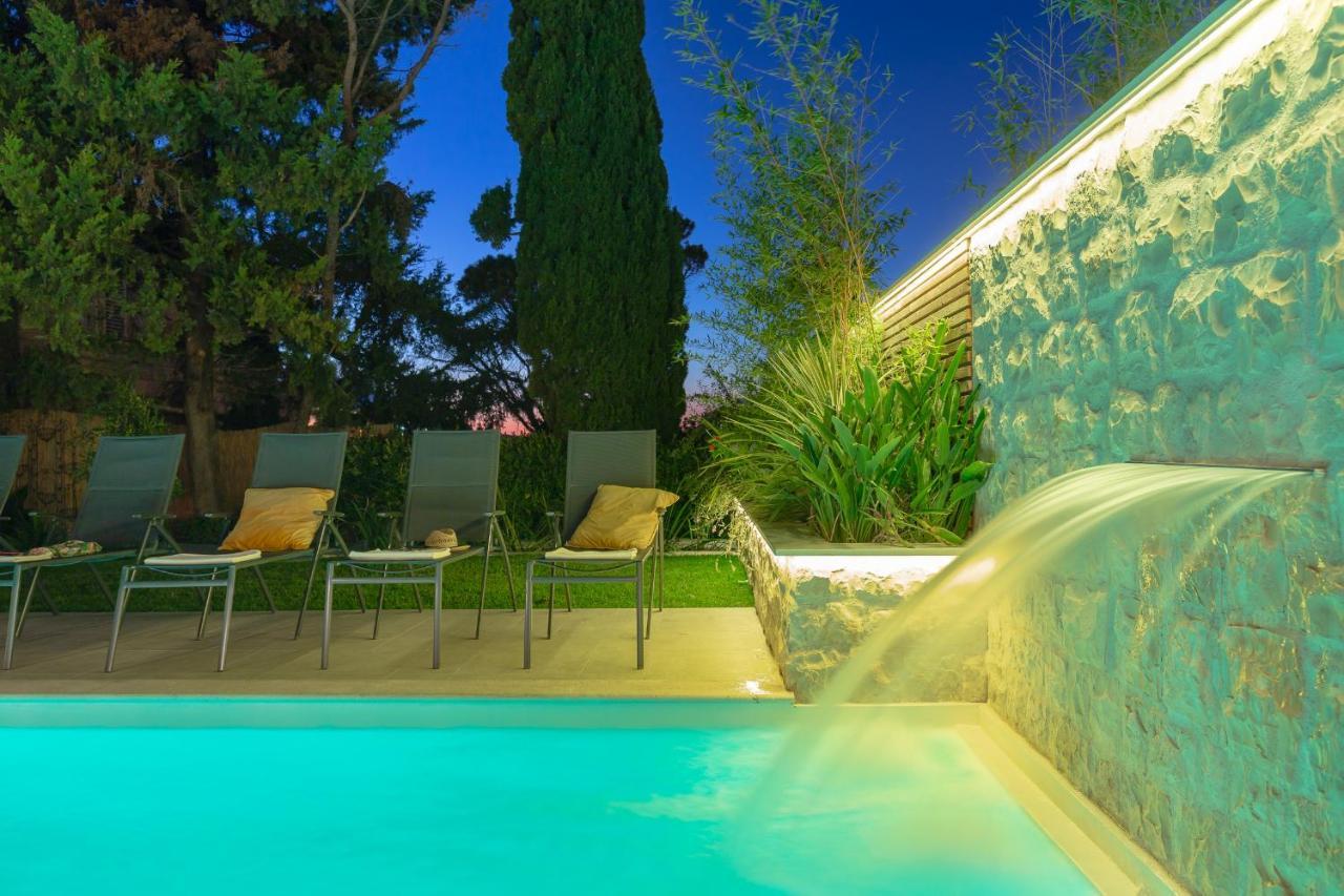 Hedera Villa *